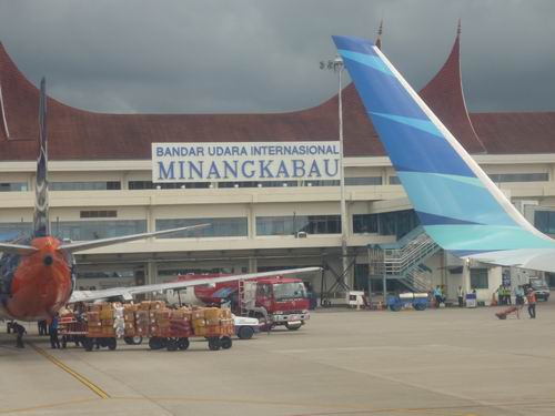 Padang Flughafen Bandar Udara Minang