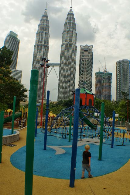 KL Petronas-Towers